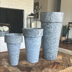 Gray Metal Planter Set